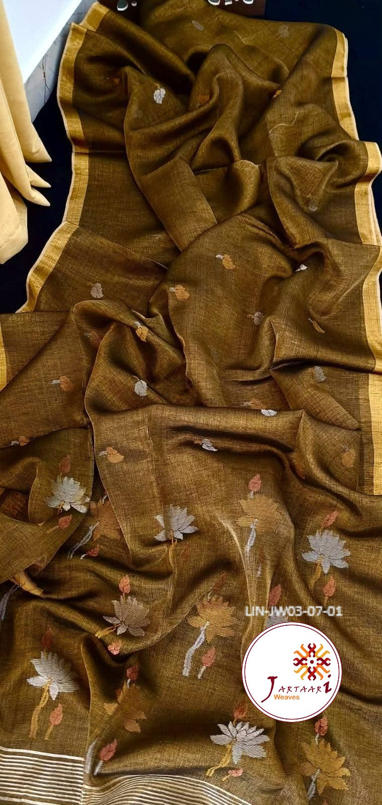 Tissue linen lotus motif Jamdani saree