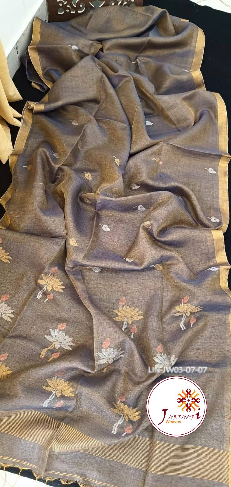 Tissue linen lotus motif Jamdani saree